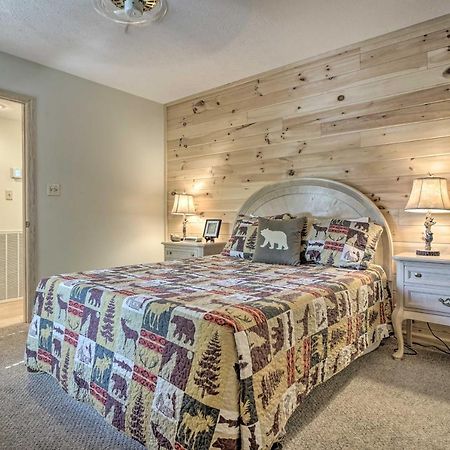 Rustic Pigeon Forge Home With Private Hot Tub! エクステリア 写真