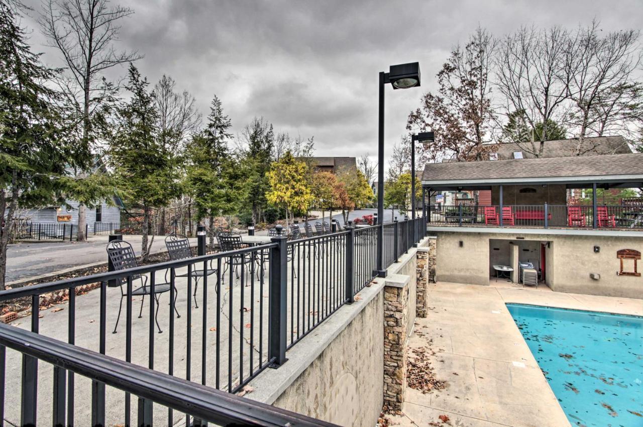 Rustic Pigeon Forge Home With Private Hot Tub! エクステリア 写真